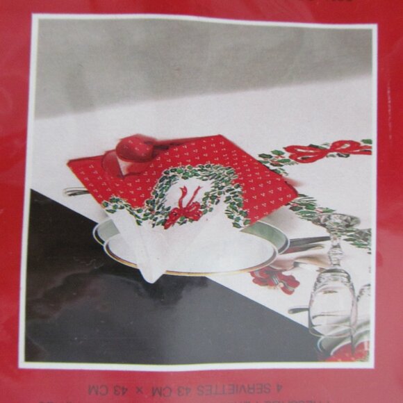 Vintage Christmas napkins (Set of 4) Ribbons 'n Wreaths Holiday decor - Picture 4 of 6